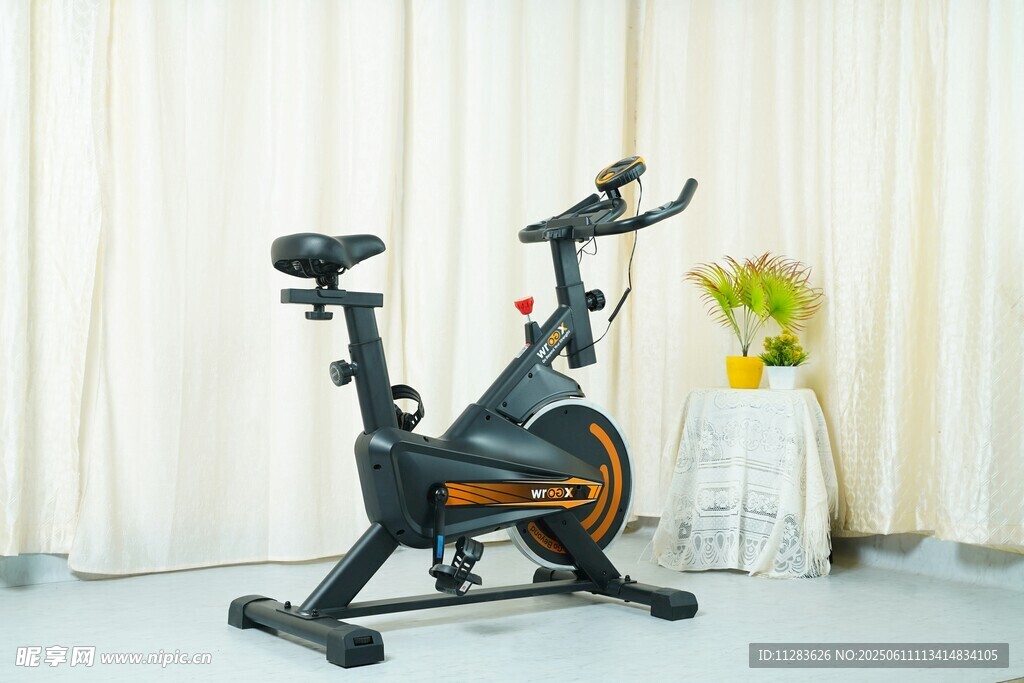 室內(nèi)動感單車健身器材
