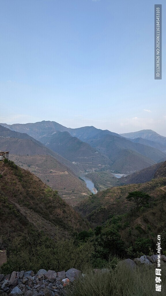 山谷風(fēng)光