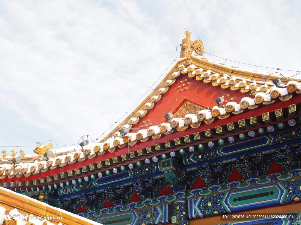 中式古建筑屋頂一角