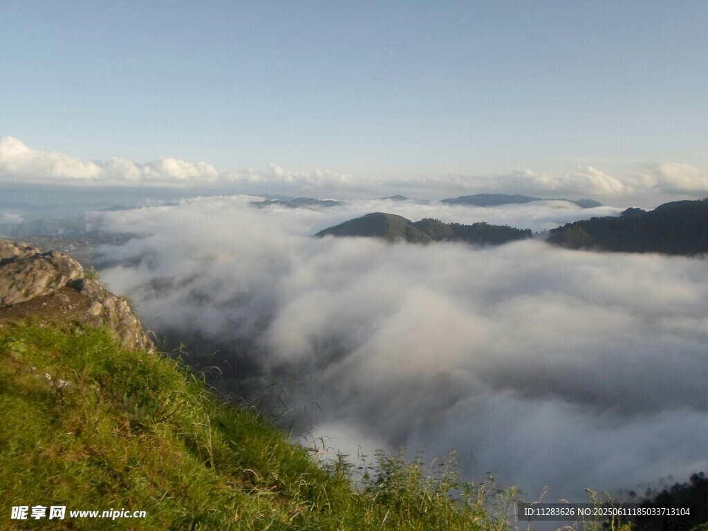 山間云海美景