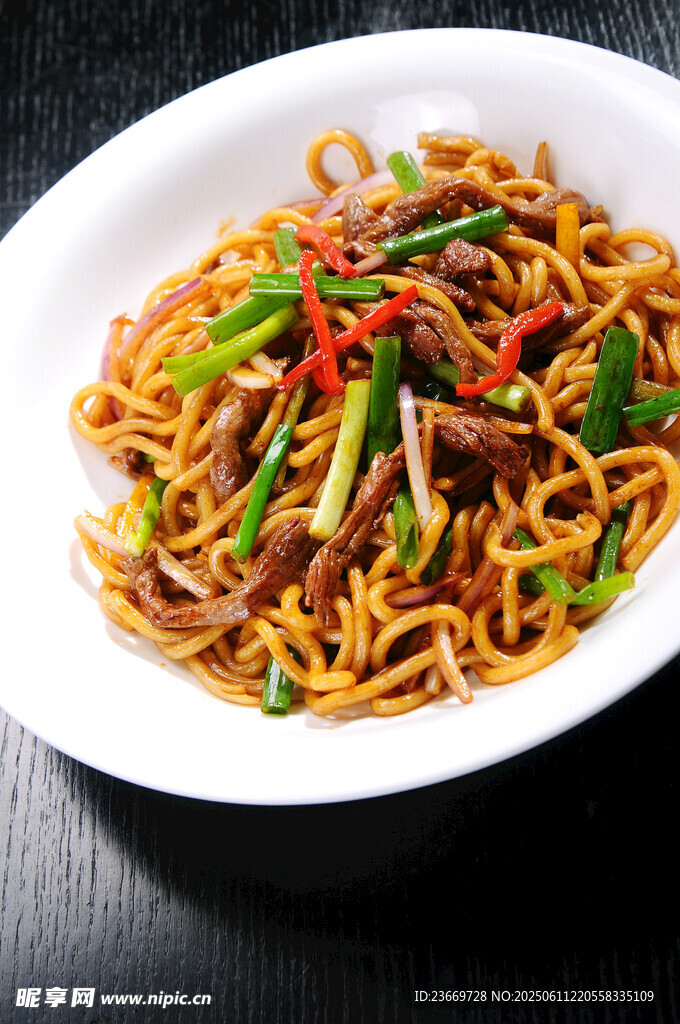 美味牛肉炒面