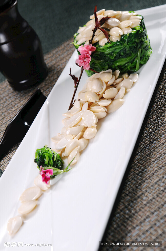 杏仁拌野菜