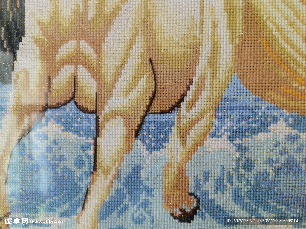 奔騰駿馬于海浪之上