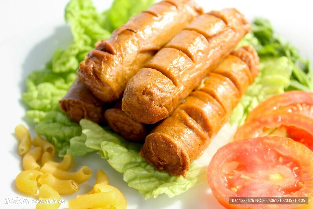 美味香腸配蔬菜拼盤