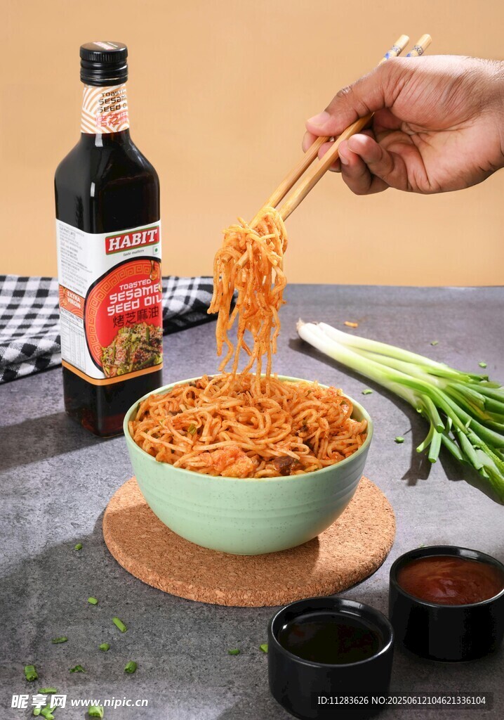美味拉面誘人瞬間