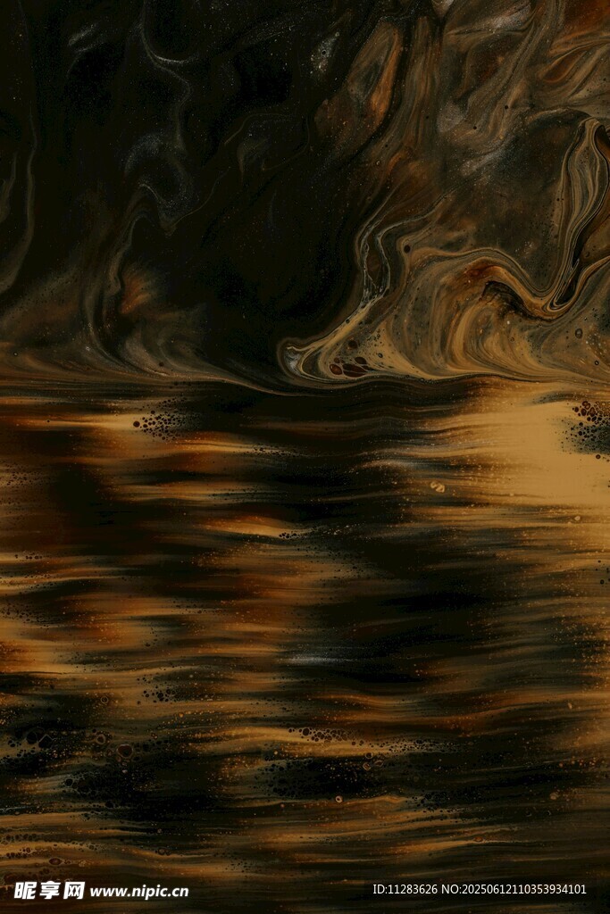 波光粼粼的水面景象