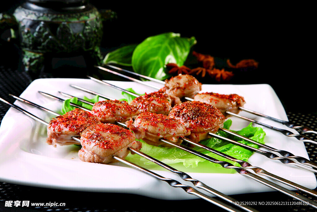 美味烤肉串誘人色澤
