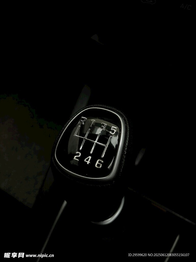 汽車換擋桿特寫(xiě)