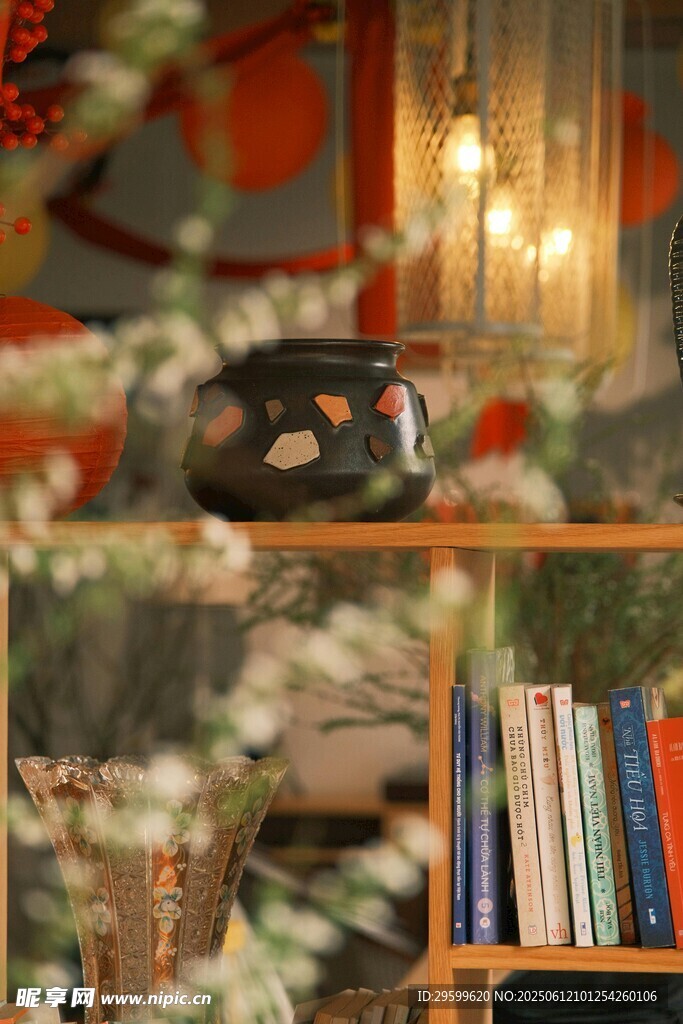 溫馨書架一角 