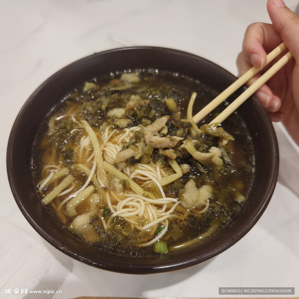 榨菜肉絲面