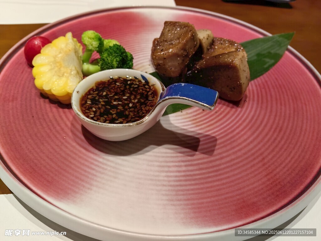 精致擺盤的美味佳肴