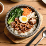 美味鹵肉石鍋拌飯