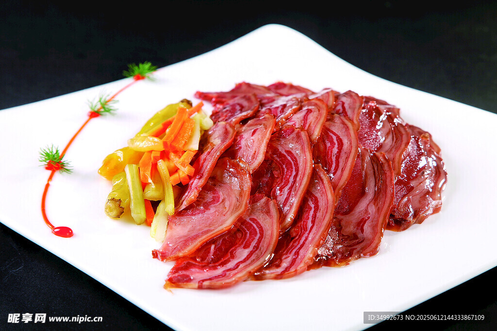 美味醬牛肉擺盤精致