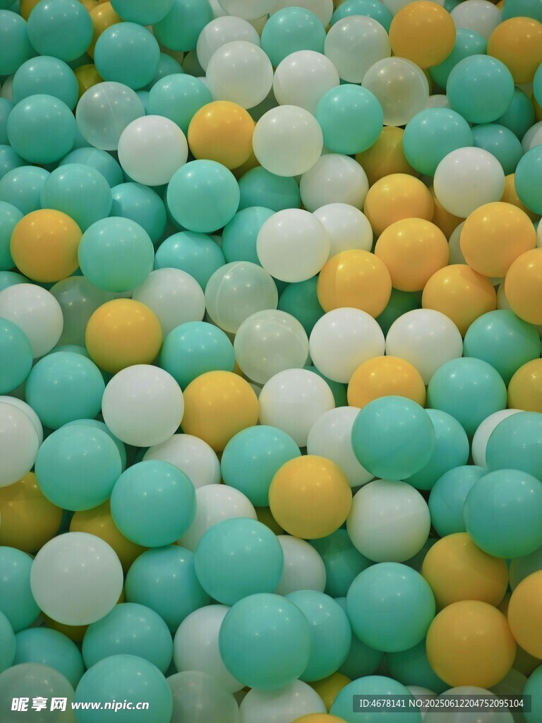 多彩海洋球池場景