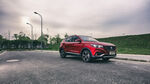 紅色SUV