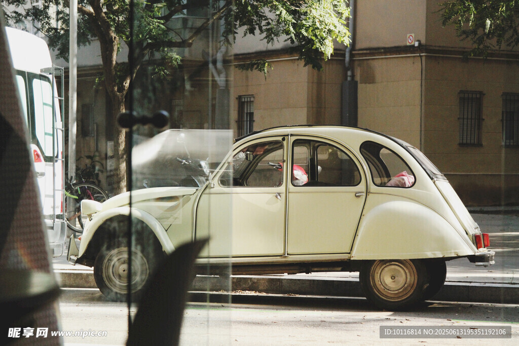 小汽車