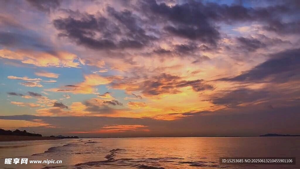 海邊絢麗晚霞美景