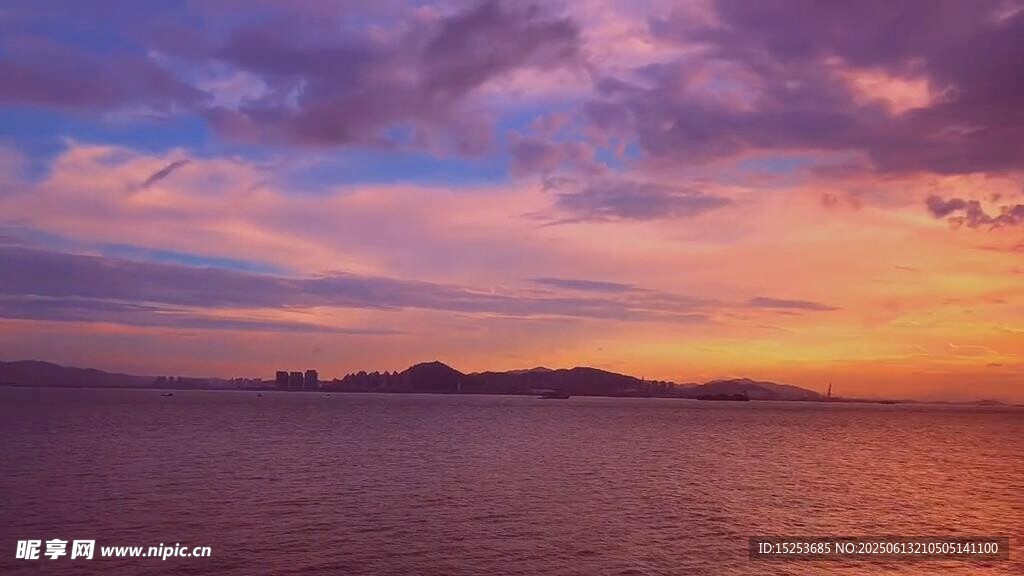 海上絕美日落景觀