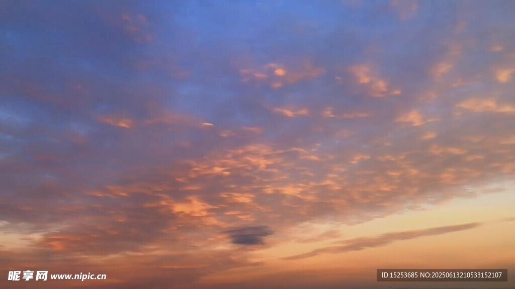 絢麗晚霞天空美景