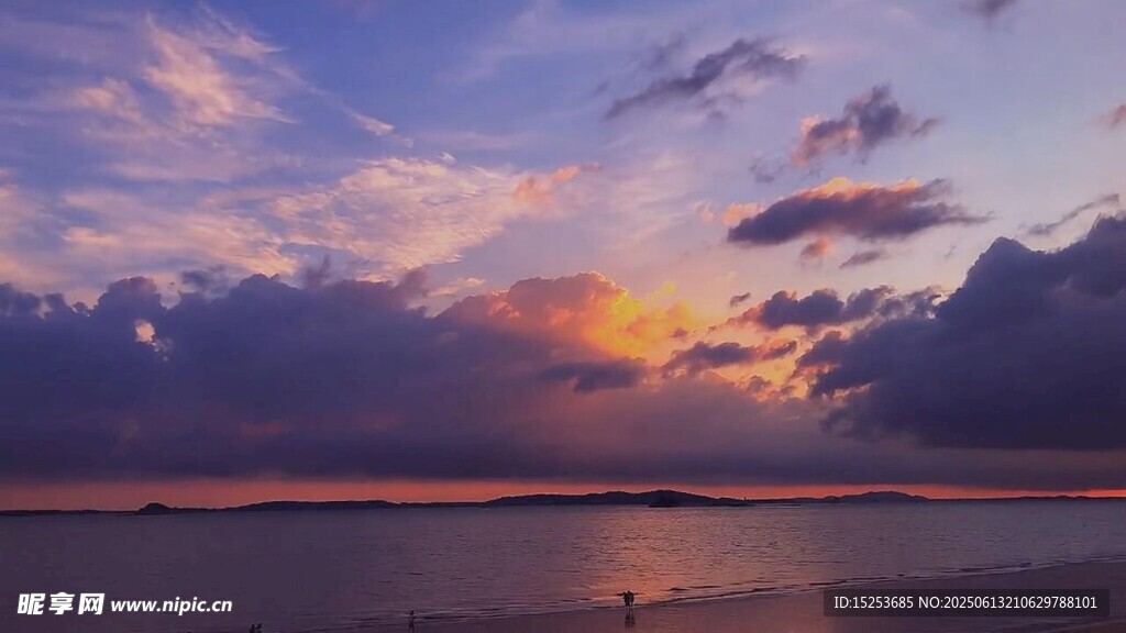 海邊日落美景
