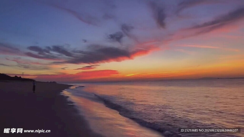 海邊絢麗晚霞美景