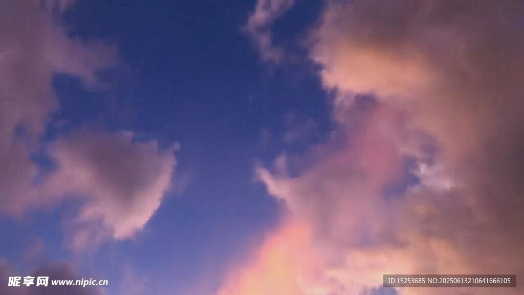 夢(mèng)幻天空中的絢麗云彩