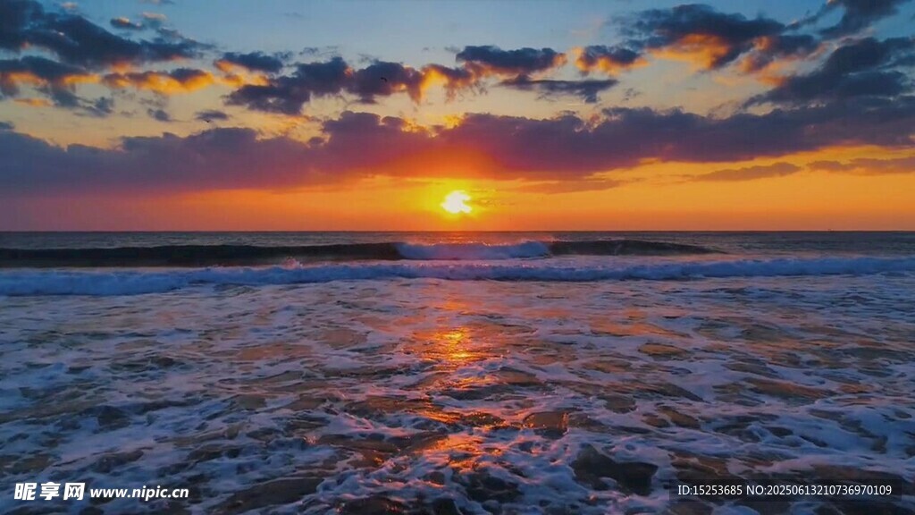海邊壯麗日落美景