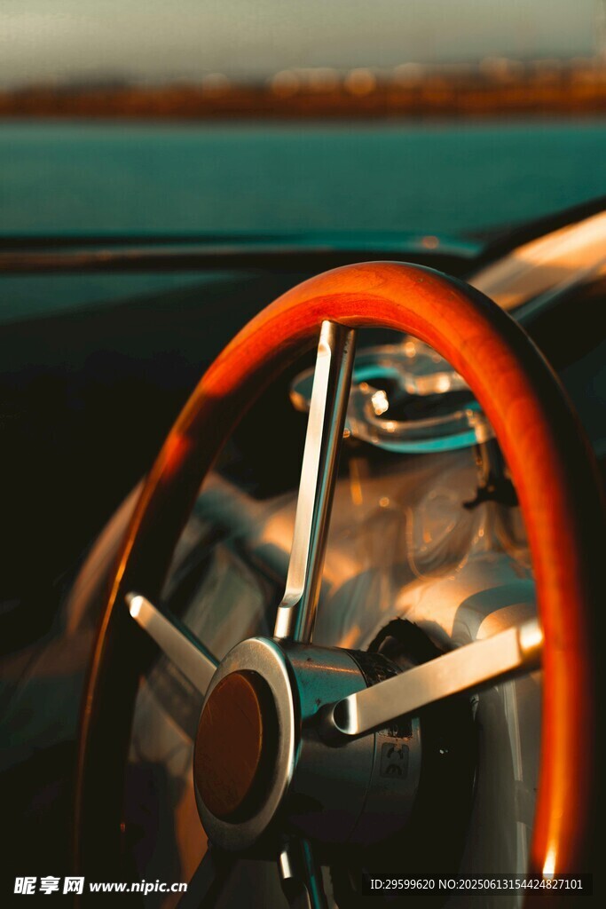 復古汽車方向盤特寫