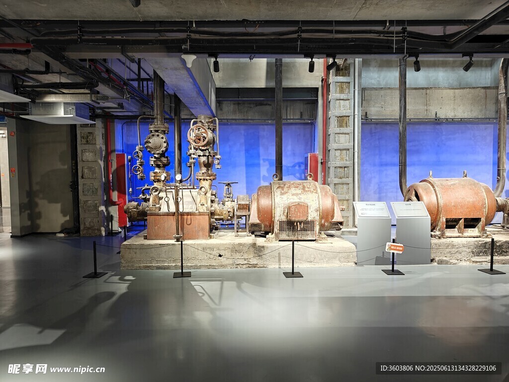 老式發(fā)電設(shè)備室內(nèi)展覽場景