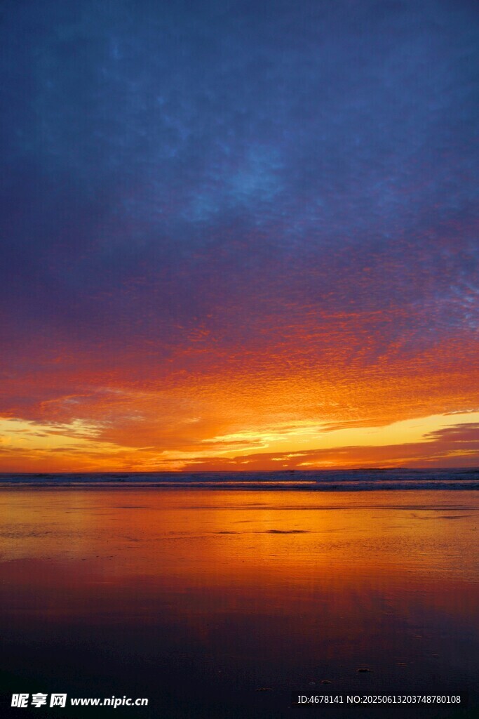 海邊絢麗日落美景