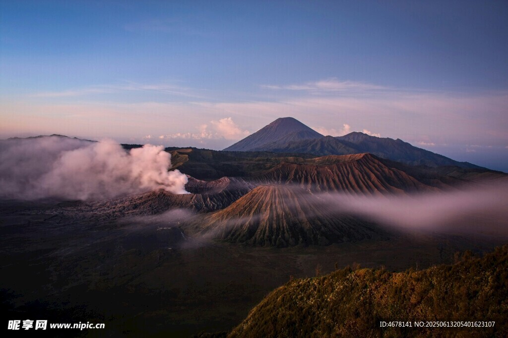 壯麗火山云海景觀
