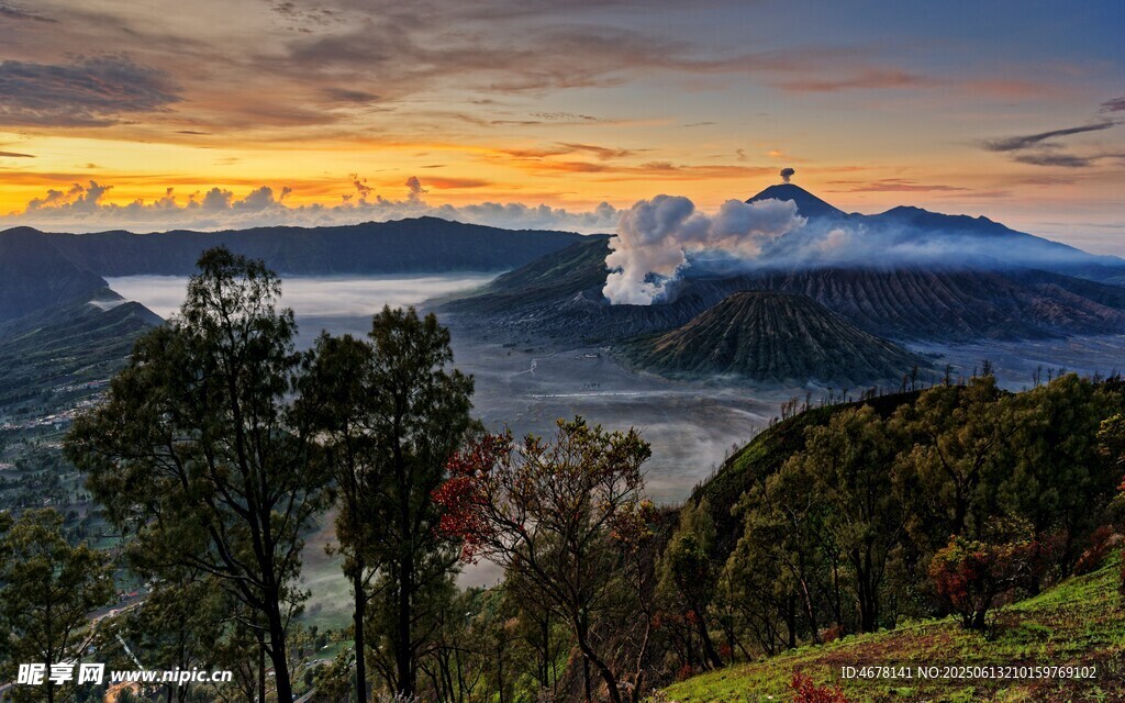 壯麗火山日出景觀