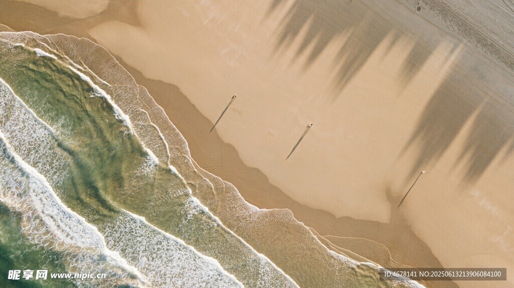 海灘海浪與沙灘美麗景象