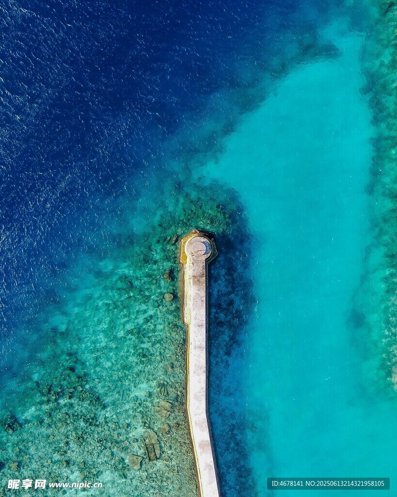 海上棧橋 碧海藍天美景