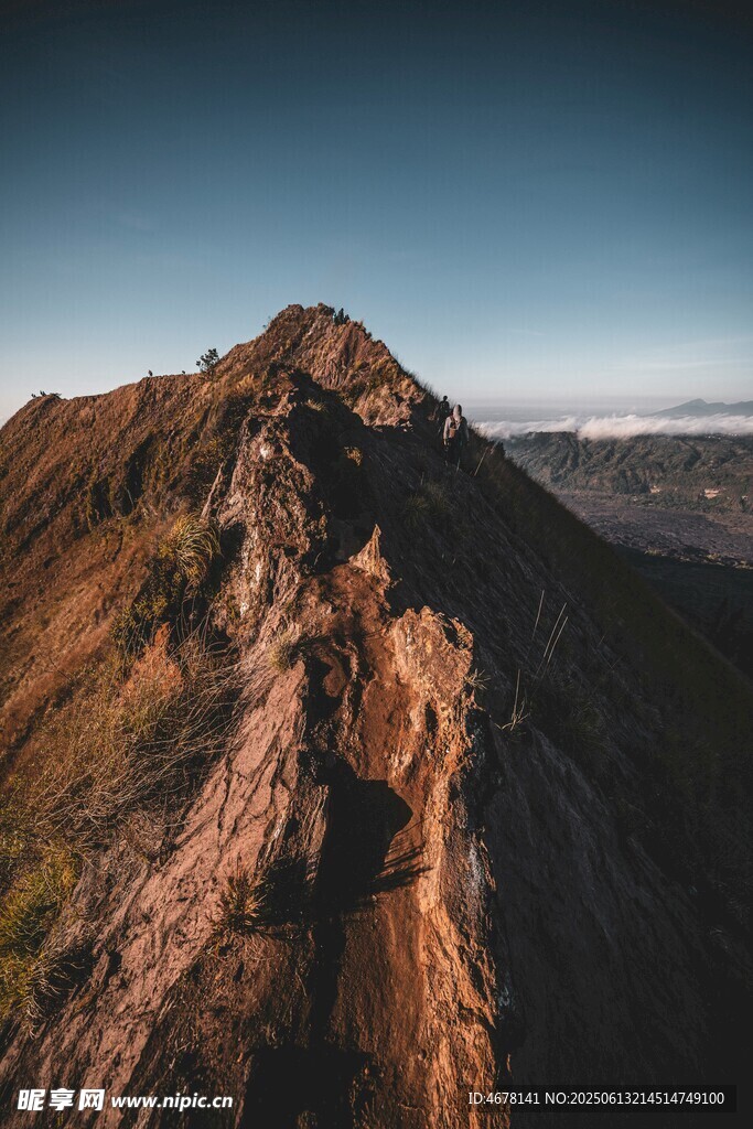 壯麗山峰景觀