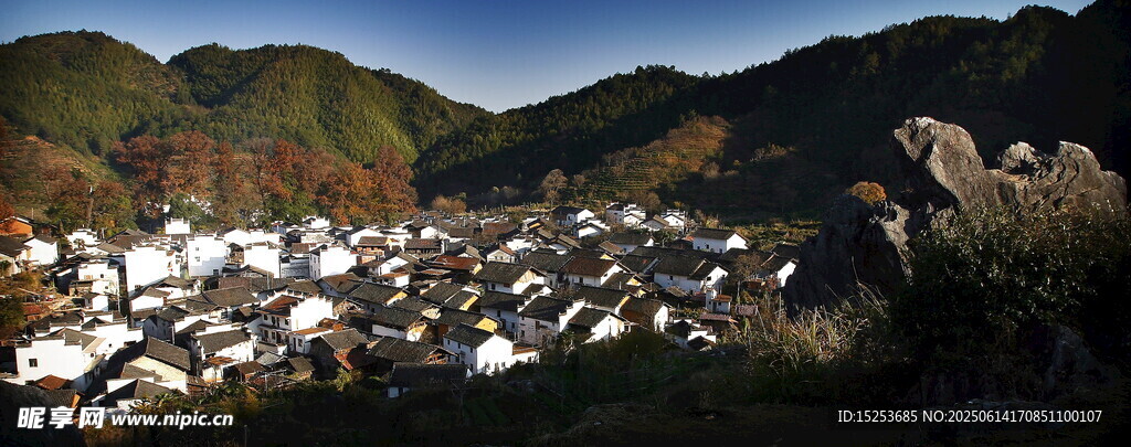 山間村落美景