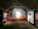 地下展廳的多彩壁畫展示 711