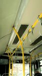 公交車內扶手及吊環設施