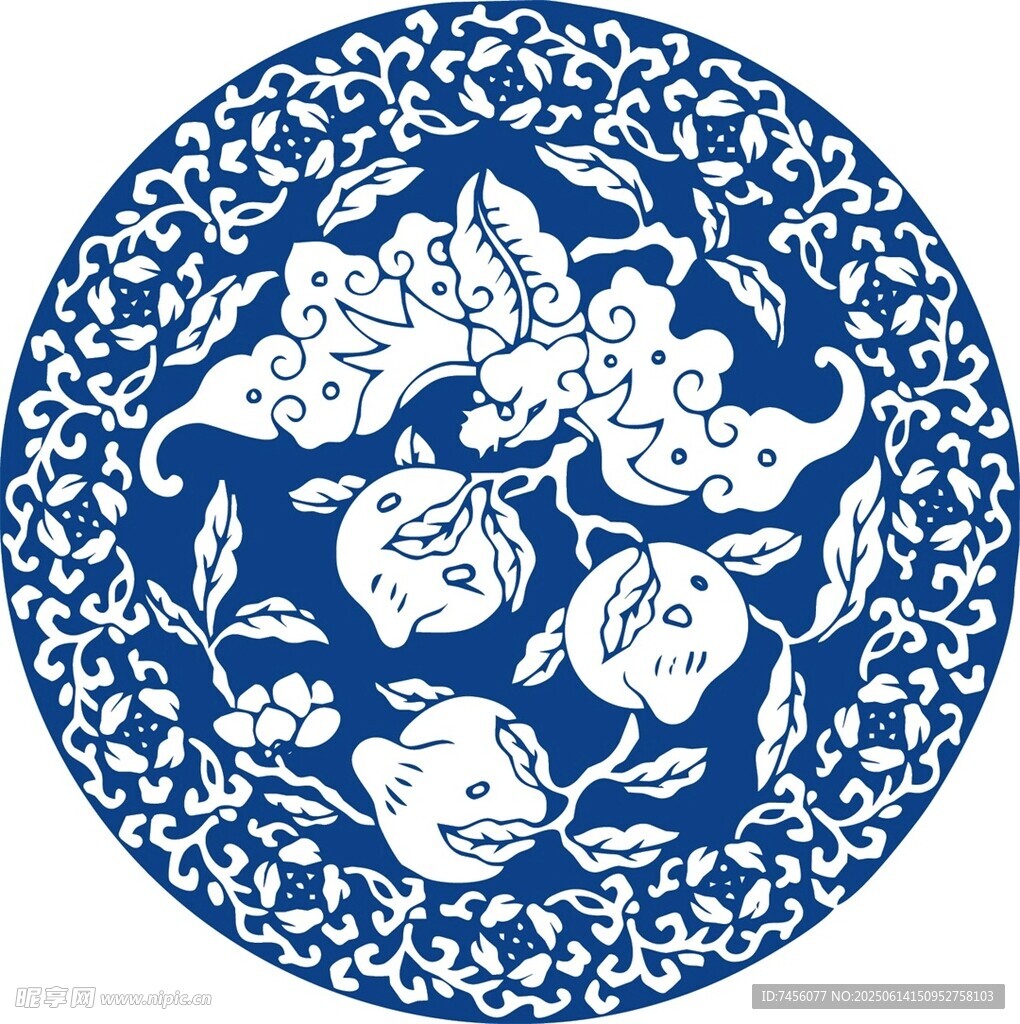 青花瓷盤上的瓜果花卉圖案