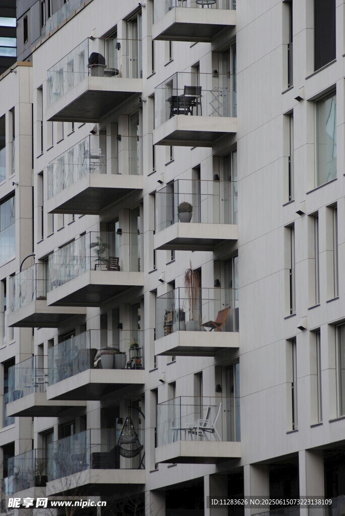 現代風格多層公寓建筑