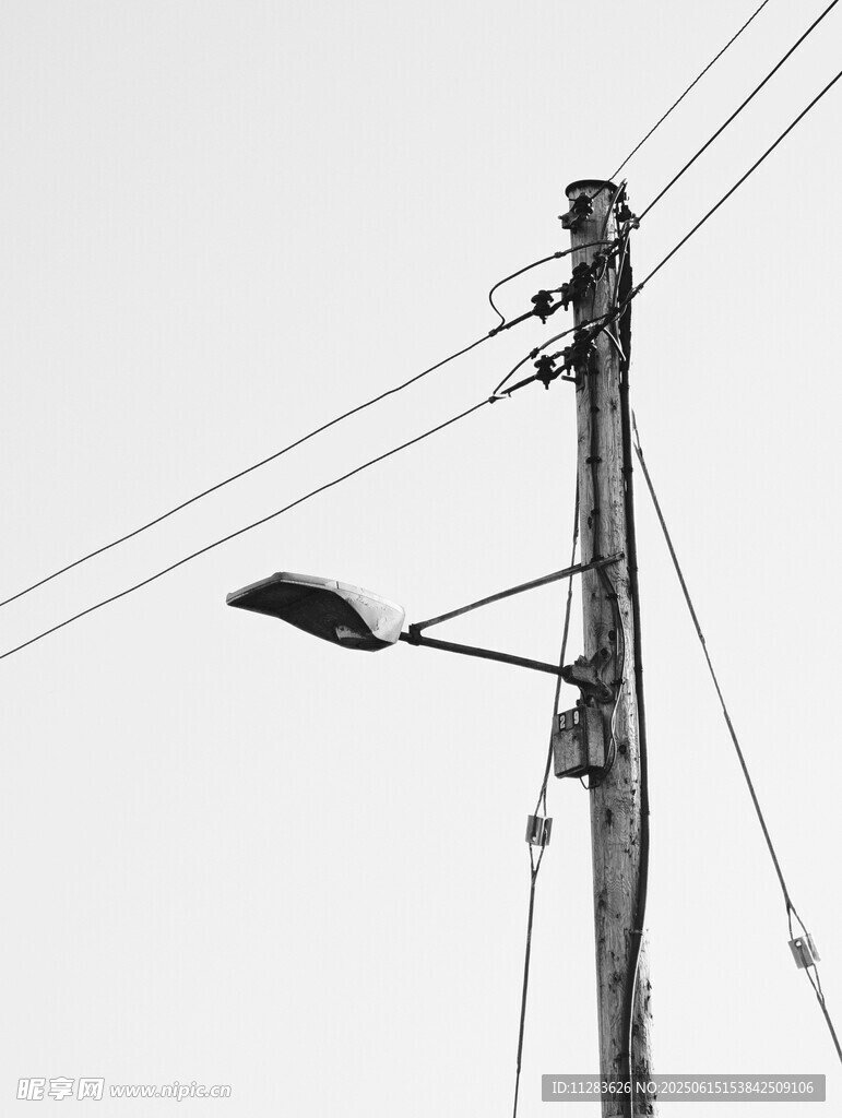 電線桿上的路燈