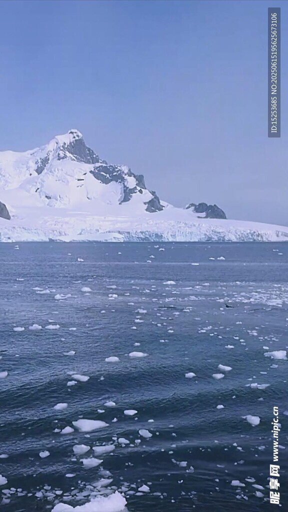 南極冰川下的寧靜海面
