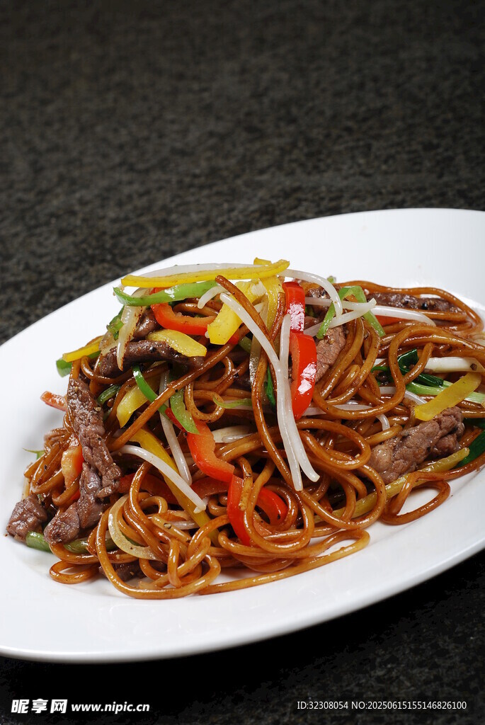美味牛肉炒面 