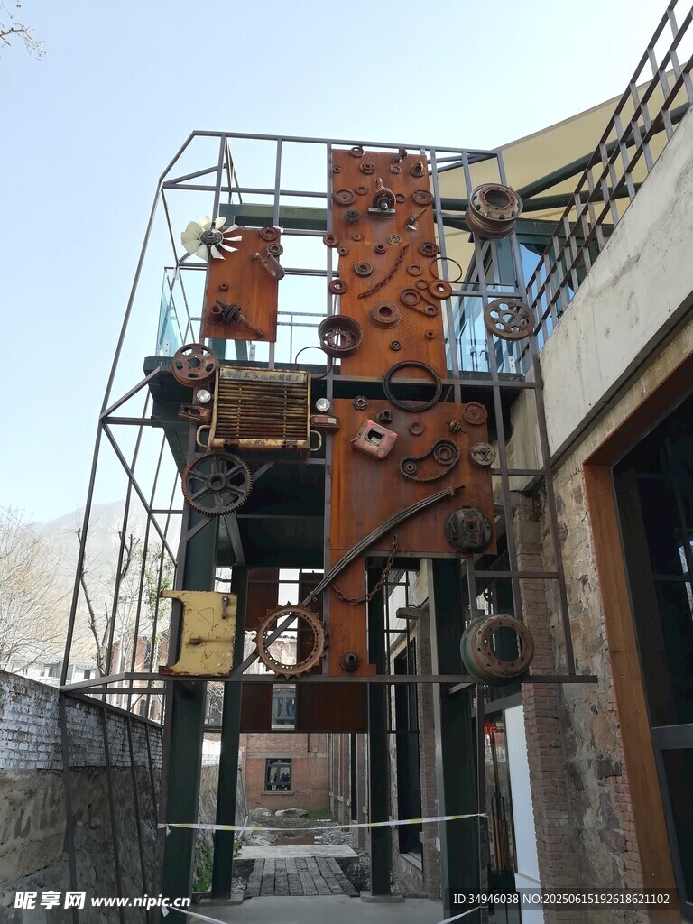 工業設備搭建現場