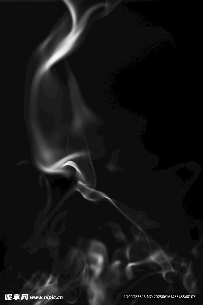 黑色背景中的縹緲煙霧