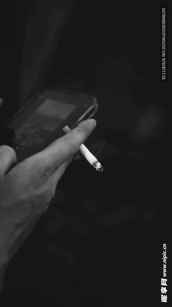 手燃香煙特寫