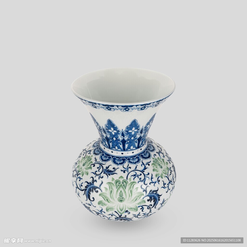 青花花卉紋花瓶