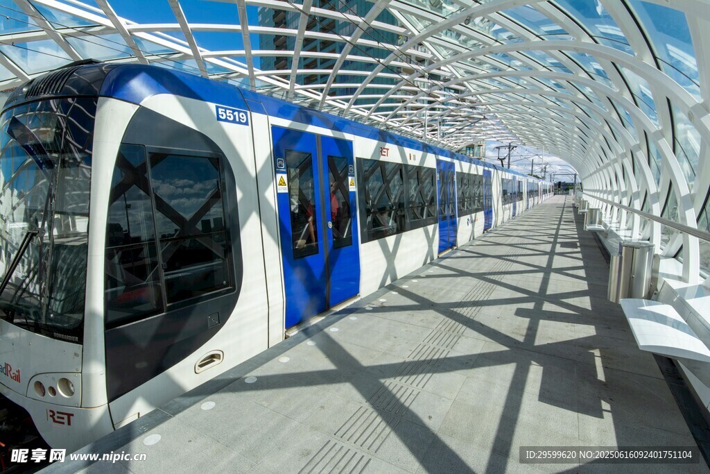 現(xiàn)代有軌電車車站場景