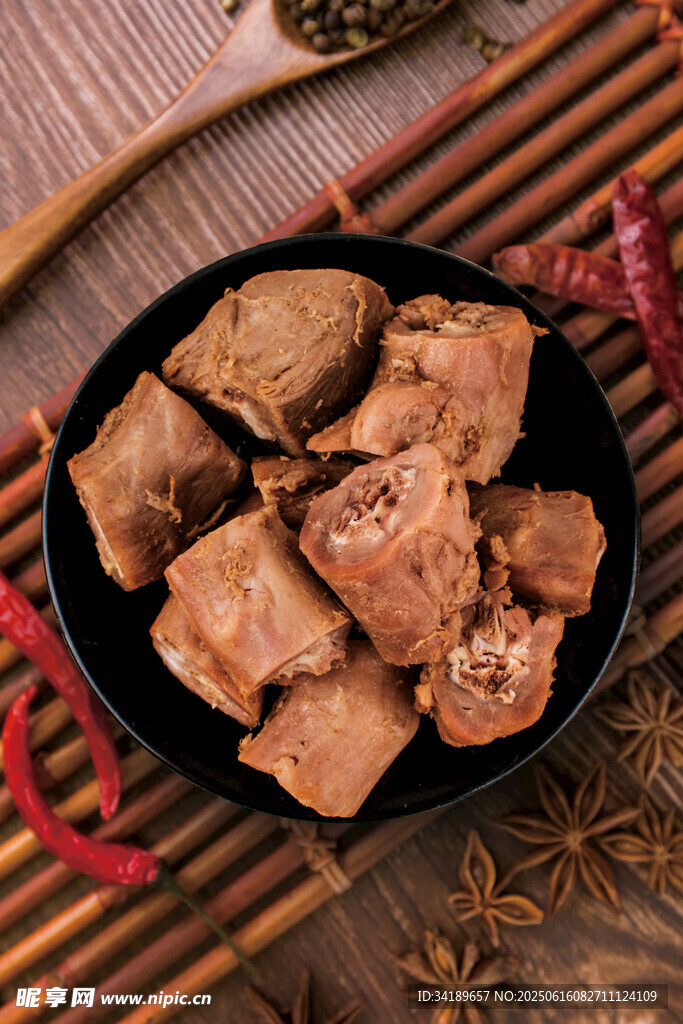 鹵味 鴨脖
