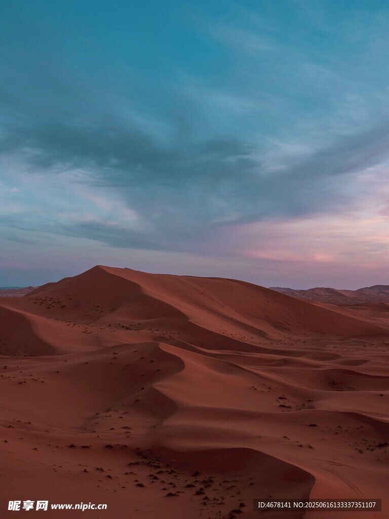 沙漠黃昏美景